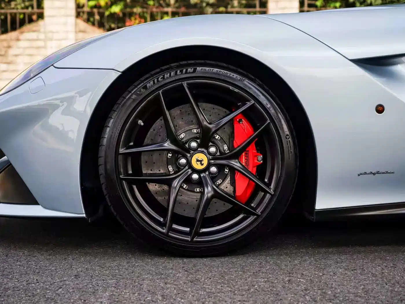 Ferrari F12berlinetta 2014 2013 6.3L Standard