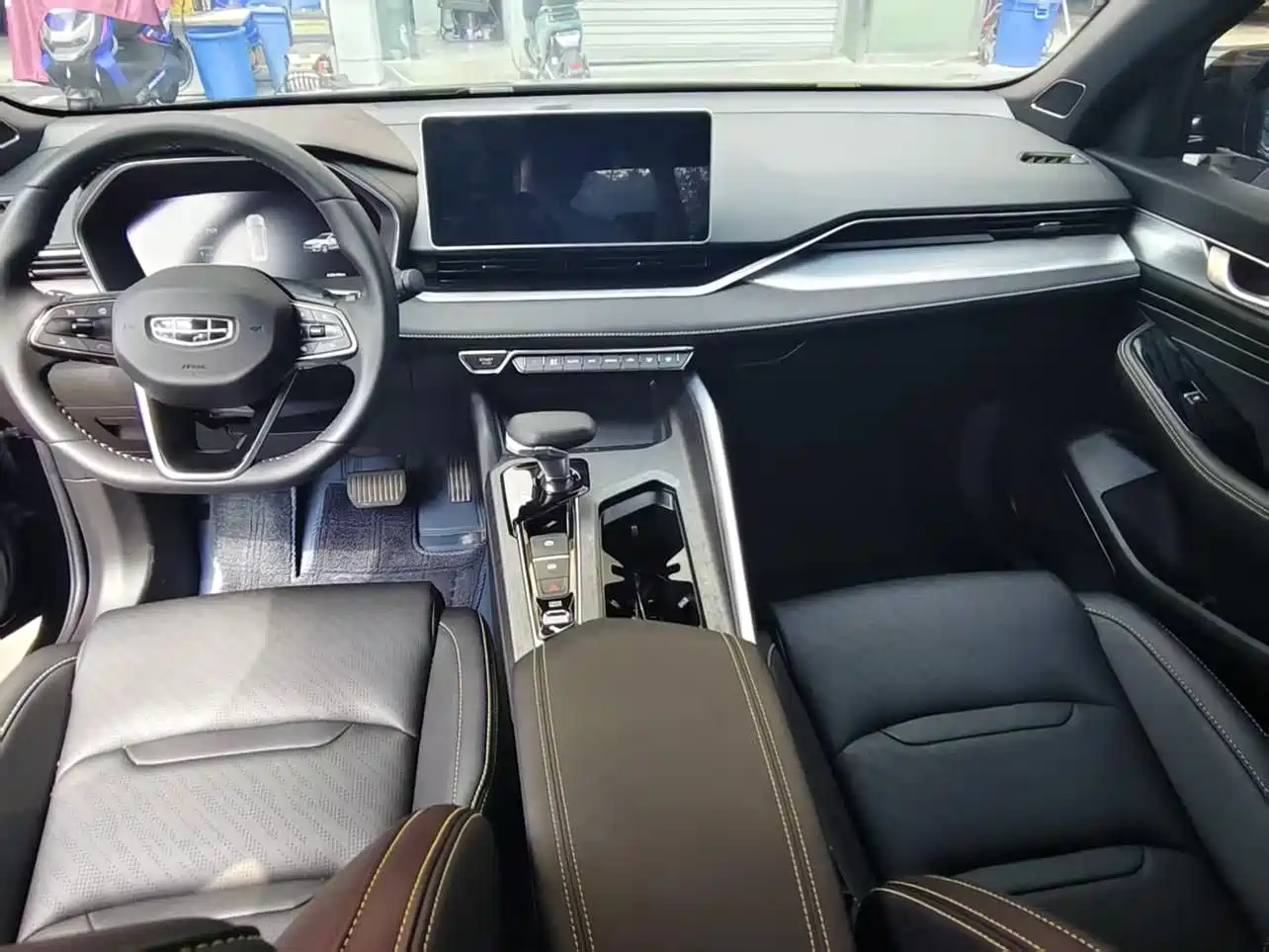 Фото 4 - Geely Preface