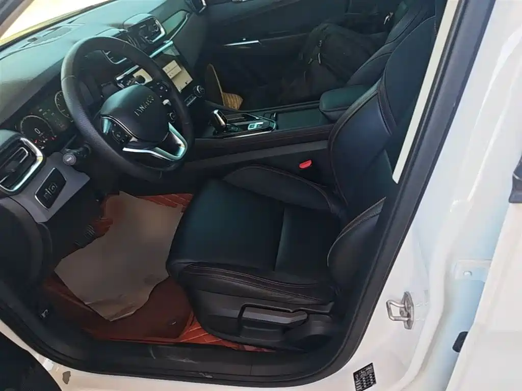 Lynk & Co 02 2018 1.5T DCT 2WD Power Edition China V фото 15