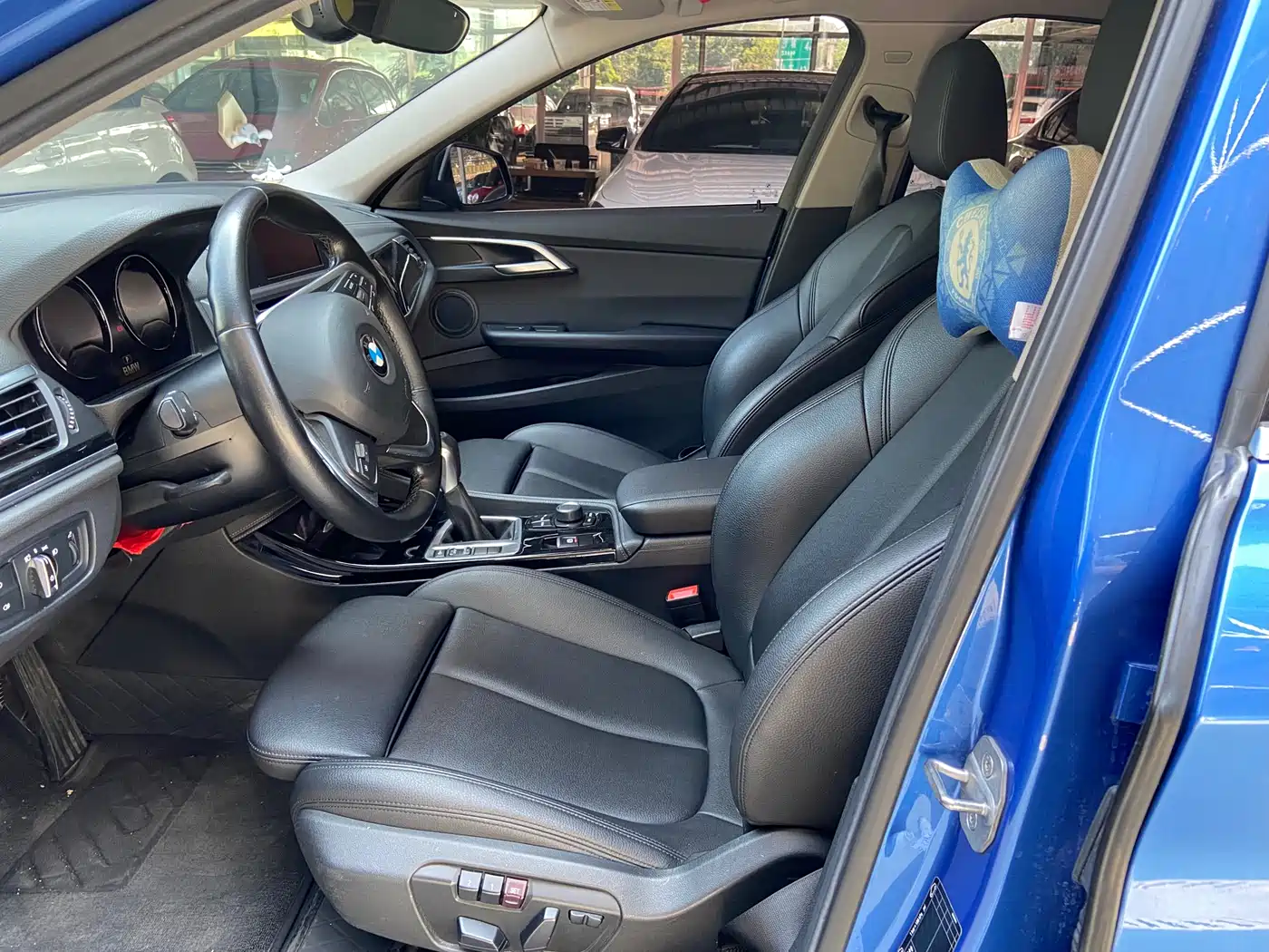 BMW 1 Series 2018 118i Sport Edition фото 4