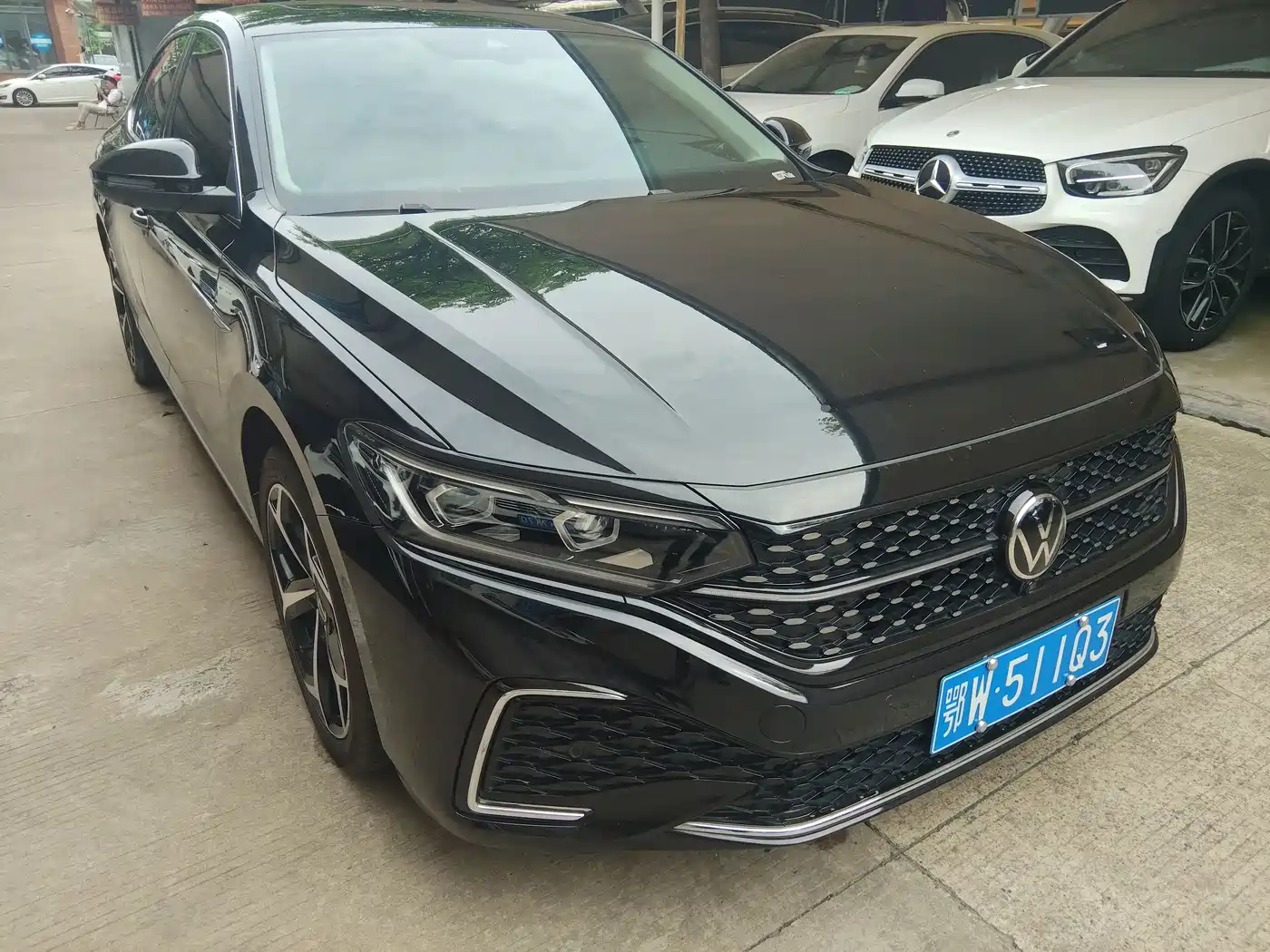 Volkswagen Passat 2022 330TSI Starlight Elite Edition фото 3