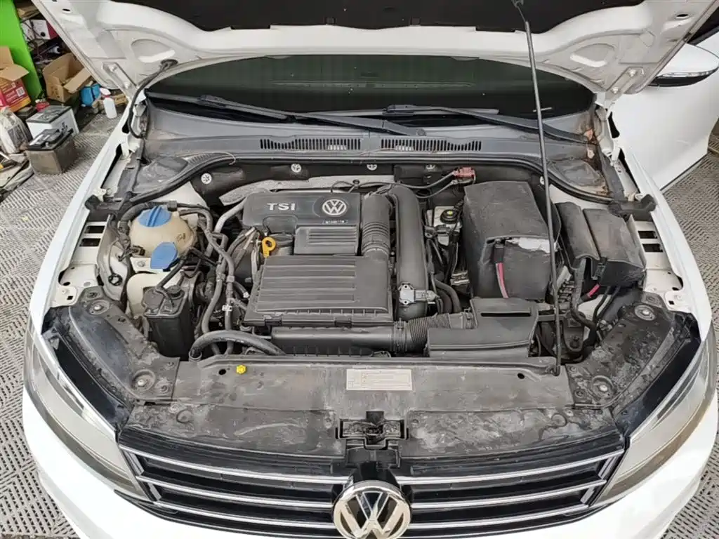 Volkswagen Sagitar 2017 180TSI Automatic Leading фото 20