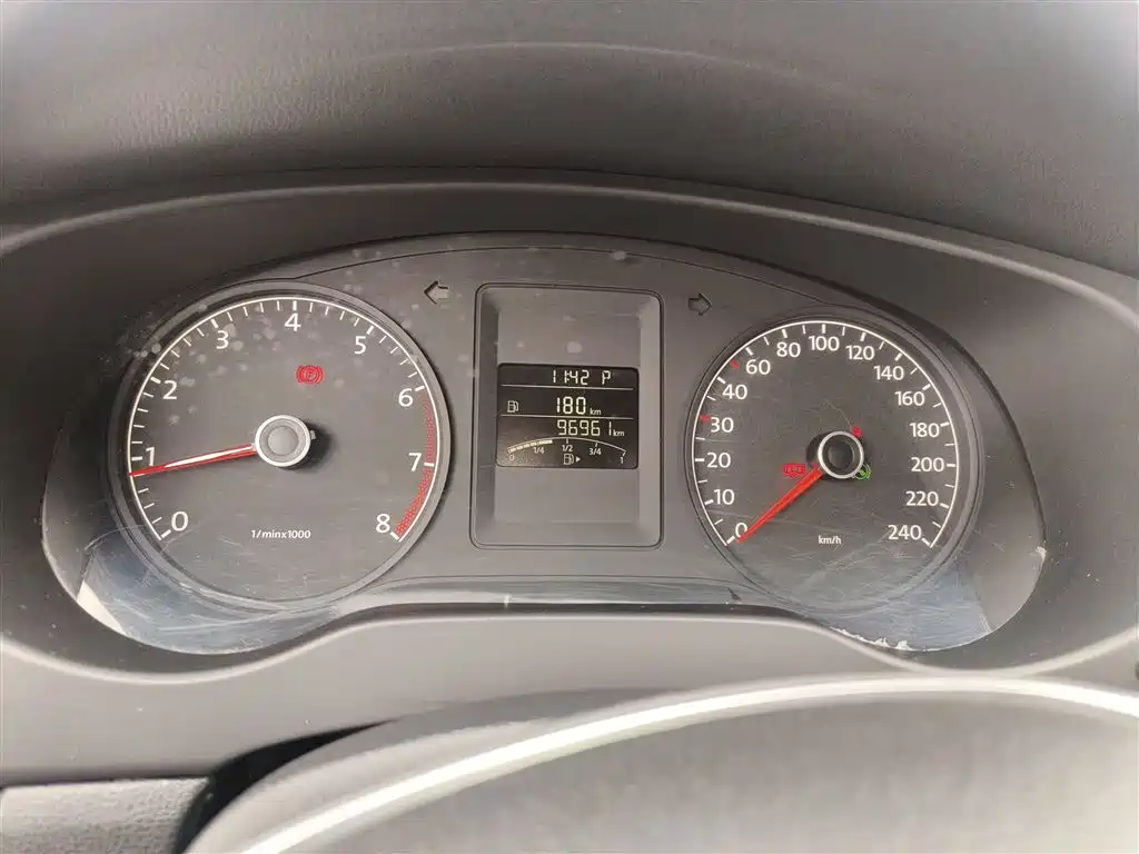 Volkswagen Sagitar 2014 Facelift 1.6L Automatic Comfort фото 12