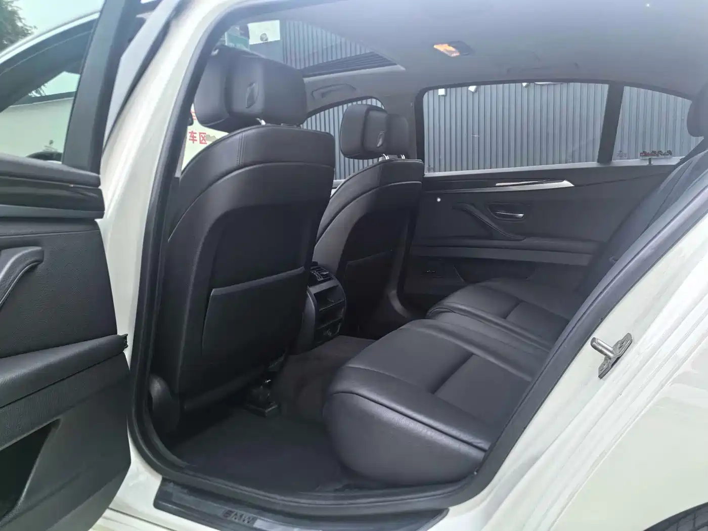 BMW 5 Series 2013 530Li Leadership фото 9