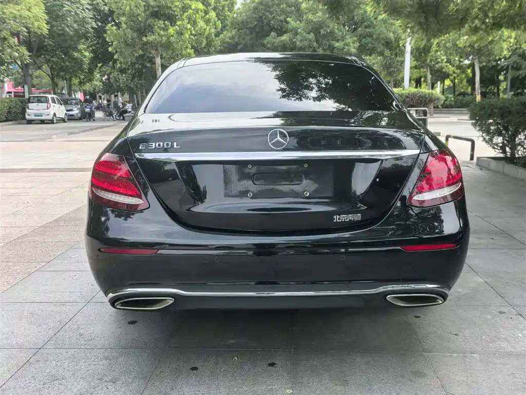Mercedes-Benz E-Class 2017 E 300 L Sport Fashion фото 5