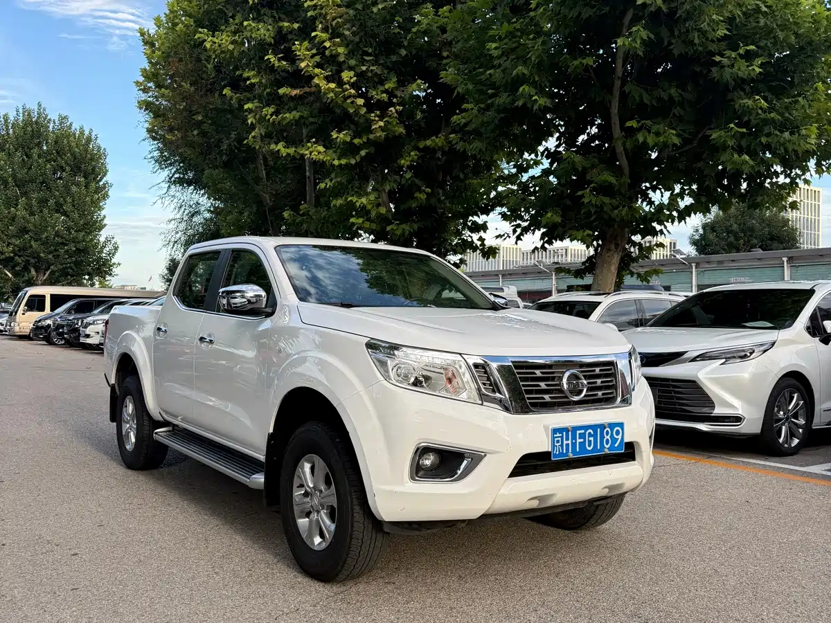 Nissan Navara 2018 2017 Model 2.5L Automatic 4WD Luxury QR25