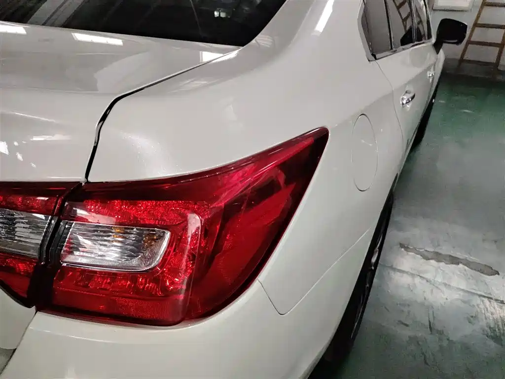Subaru Legacy 2018 2.5i AWD Glory Edition EyeSight фото 24