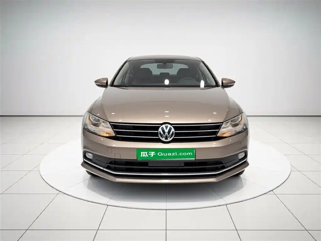 Volkswagen Sagitar 2017 230TSI Automatic Comfort фото 3
