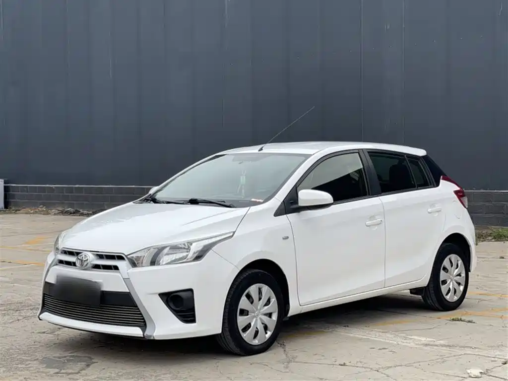Toyota YARiS L Zhi Xuan 2015 1.5E Auto Charming Edition фото 2