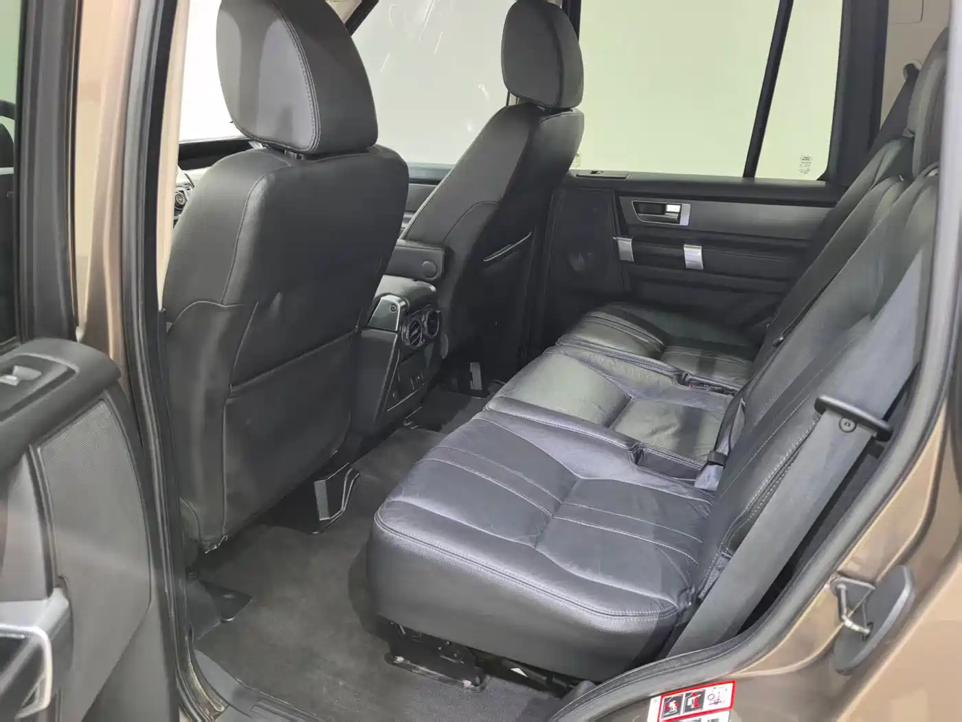 Land Rover Discovery 2010 5.0 V8 HSE Gasoline Version фото 5
