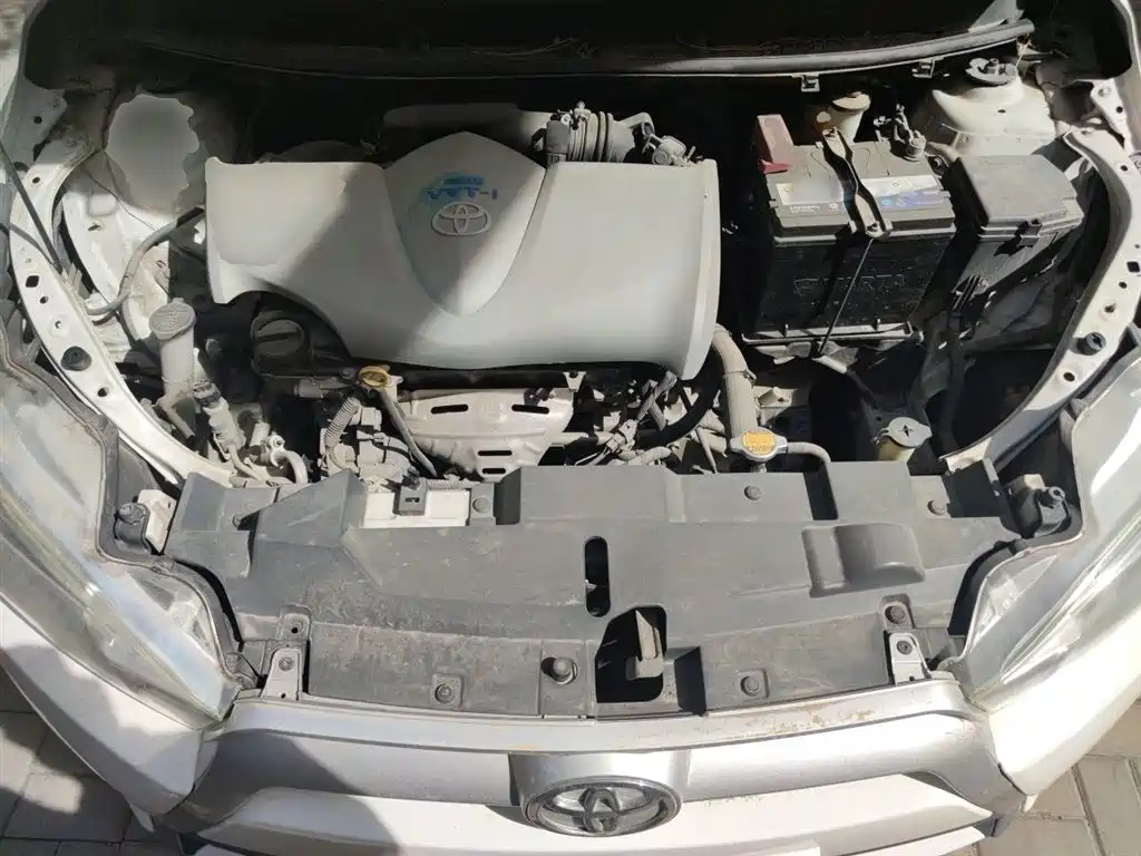 Toyota YARiS L Zhi Xuan 2015 1.5E Auto Charming Edition фото 11