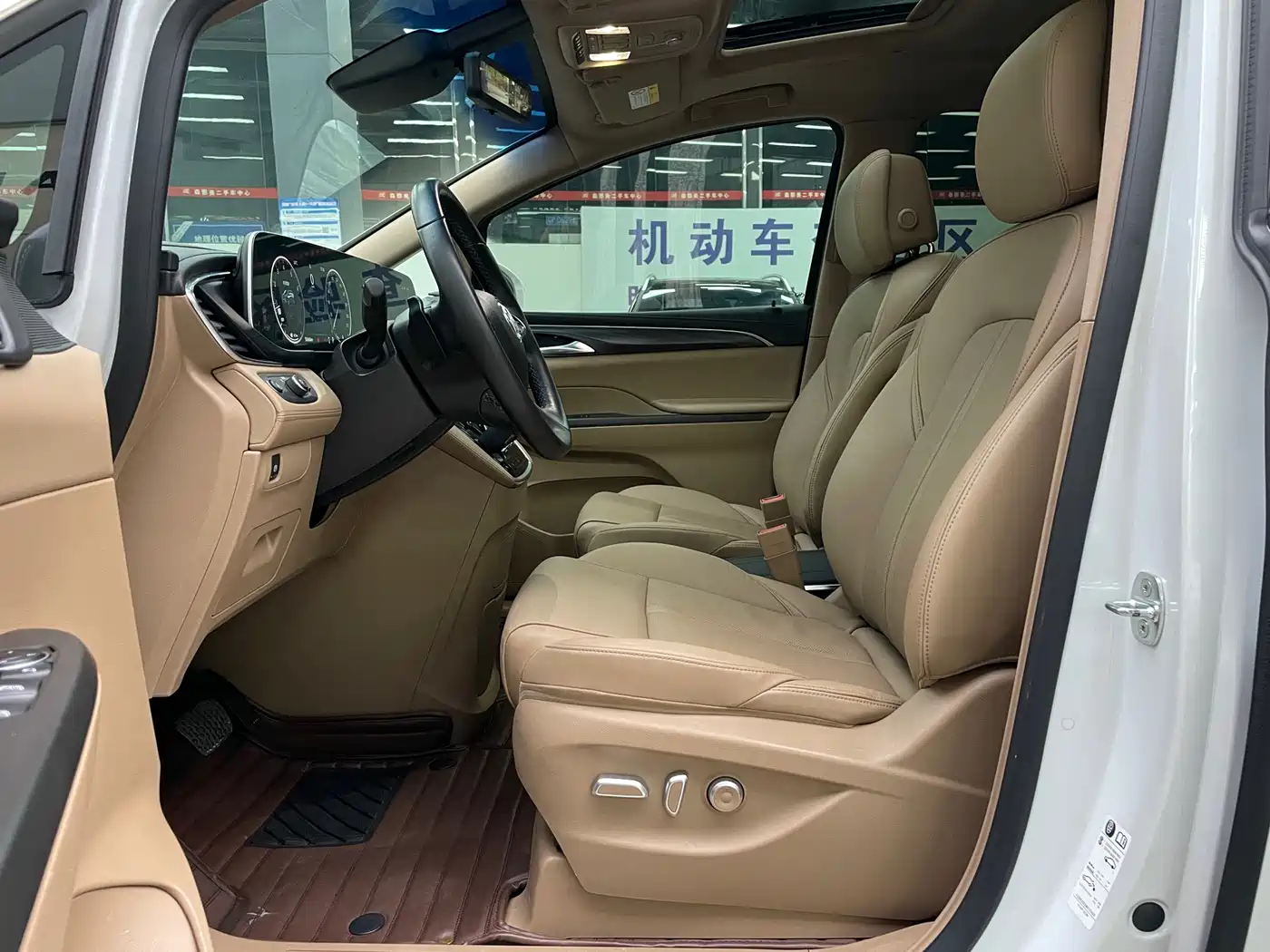 Buick GL8 2021 ES Landlord 653T Luxury фото 4