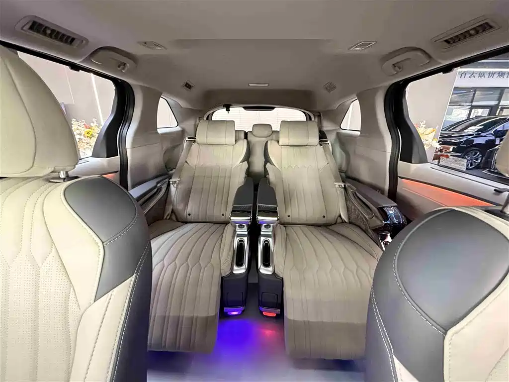 Toyota Sienna 2023 2.5L Hybrid Comfort Edition фото 20