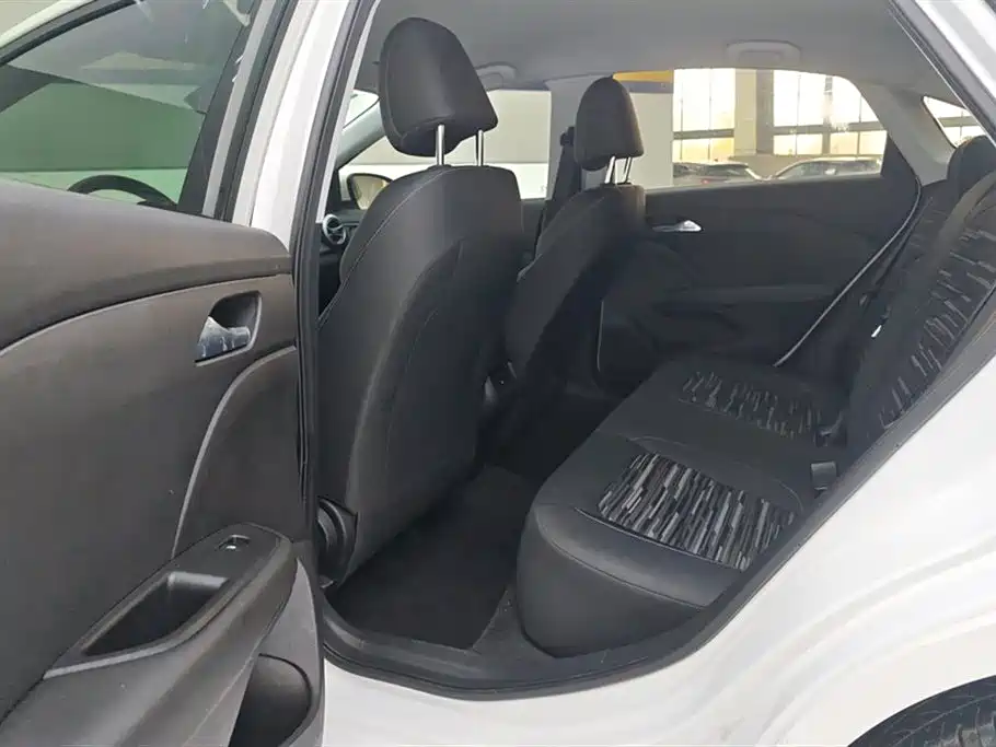 Chevrolet Monza 2023 1.5L DCT Enjoyment Edition фото 11