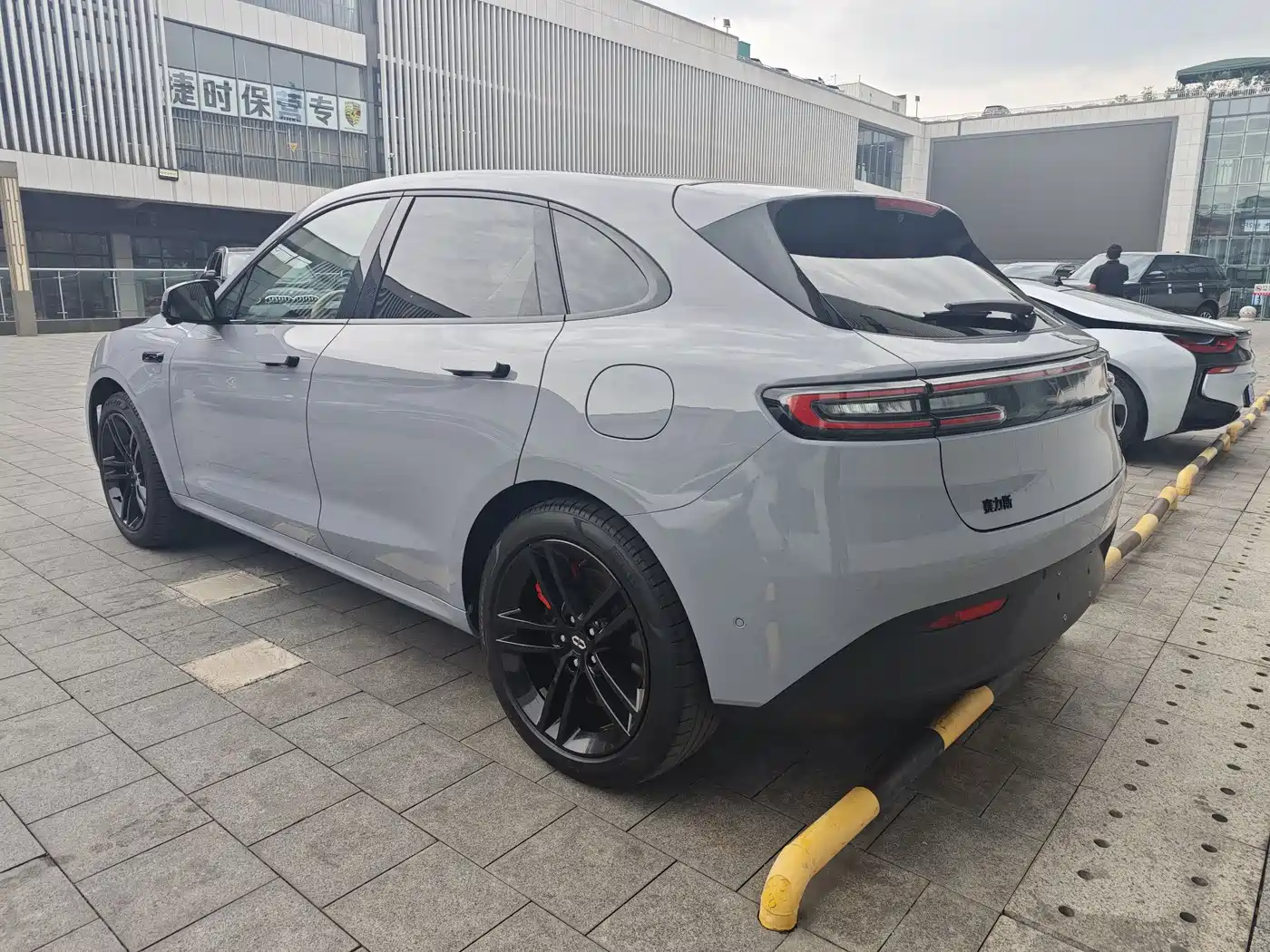 AITO Wenjie AITO M5 2024 Extended Range Max RS AWD Advanced Smart Driving Edition фото 9