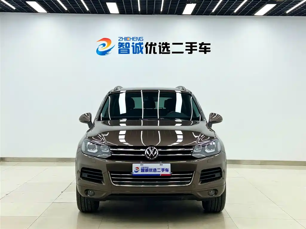 Volkswagen Touareg 2011 3.0TSI Comfort фото 2