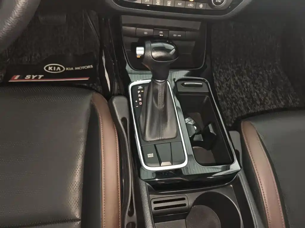 Kia Kaishen 2017 1.8L Automatic GLS фото 14