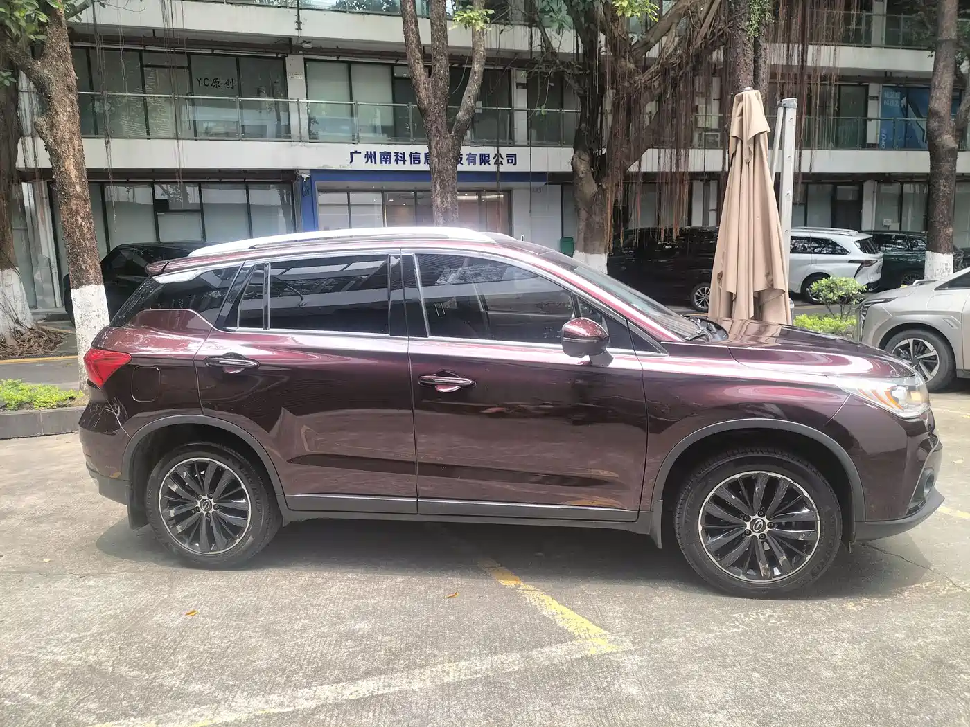 GAC Trumpchi Trumpchi GS4 2017 235T Automatic 2WD Luxury Smart Connected Edition фото 4