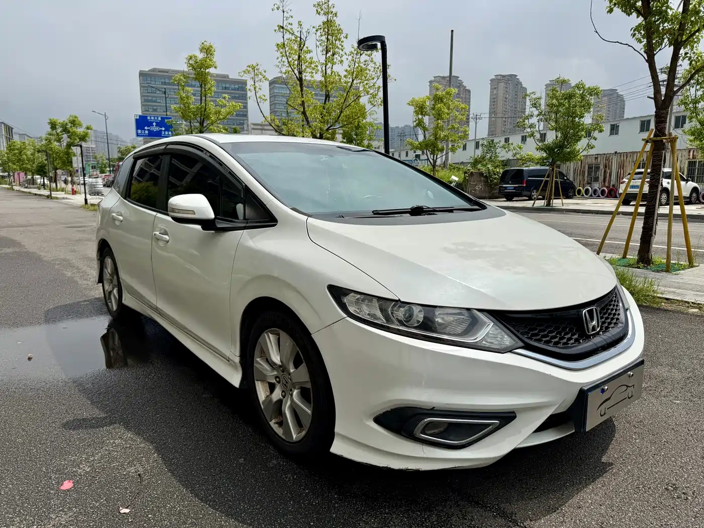 Photo 3 - Honda Jade