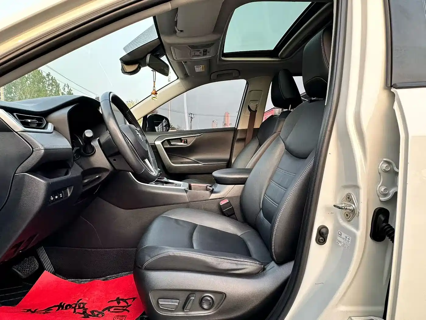 Toyota RAV4 Rongfang 2020 2.0L CVT 2WD Fashion PLUS фото 8