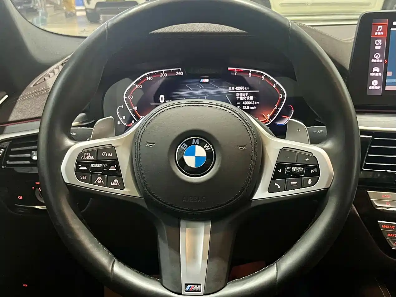 BMW 5 Series 2022 530Li Exclusive M Sport Package фото 10