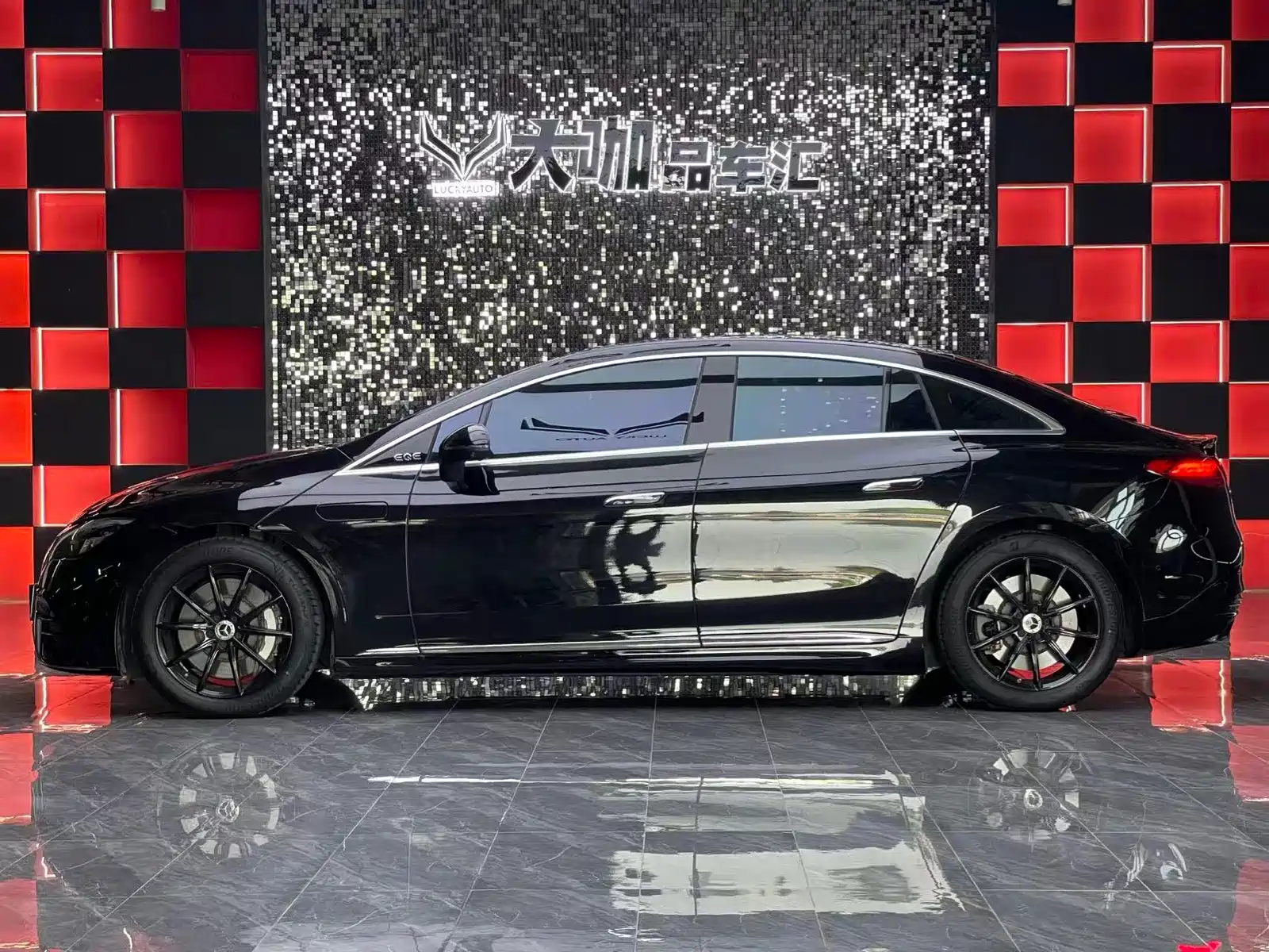 Фото 3 - Mercedes-Benz EQE