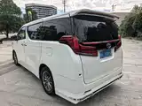 Фото 13 - Toyota Alphard