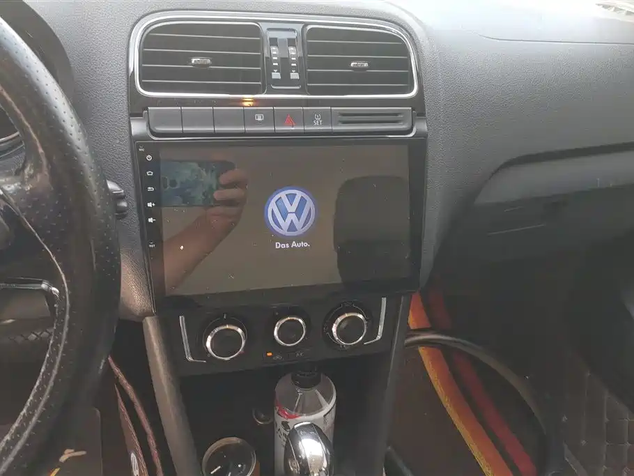 Volkswagen Polo 2014 1.6L Automatic Comfort Edition фото 13