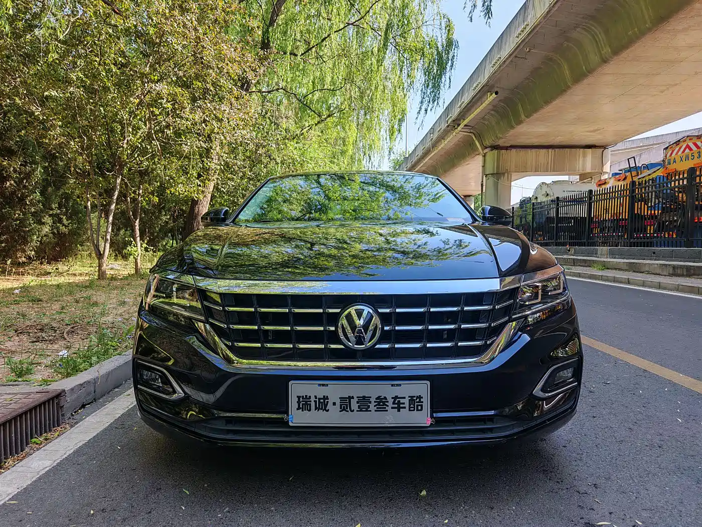 Volkswagen Passat 2020 280TSI Business Edition China VI фото 2