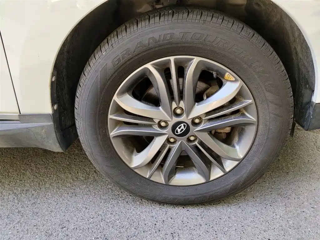 Hyundai Beijing Hyundai ix35 2015 2.0L Automatic 2WD Smart Type China IV фото 8