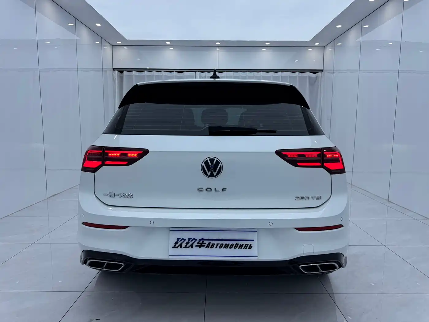 Volkswagen Golf 2023 Model 280TSI DSG R-Line фото 5