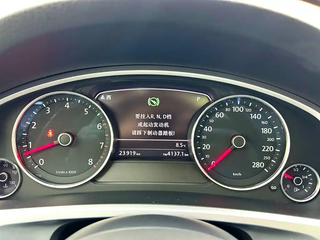 Volkswagen Touareg 2011 3.0TSI Comfort фото 8