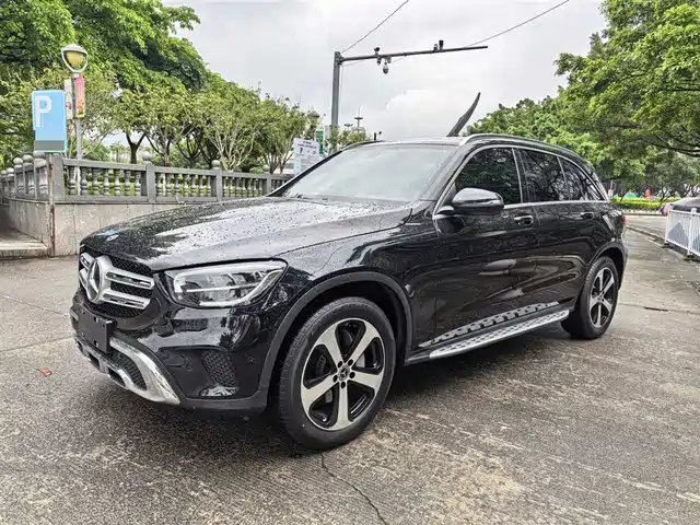 MERCEDES-BENZ GLC