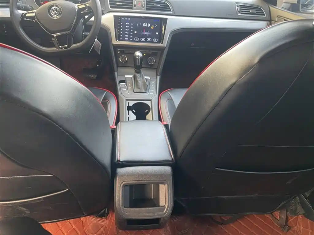 Volkswagen Lamando 2018 230TSI DSG Trend Edition фото 14