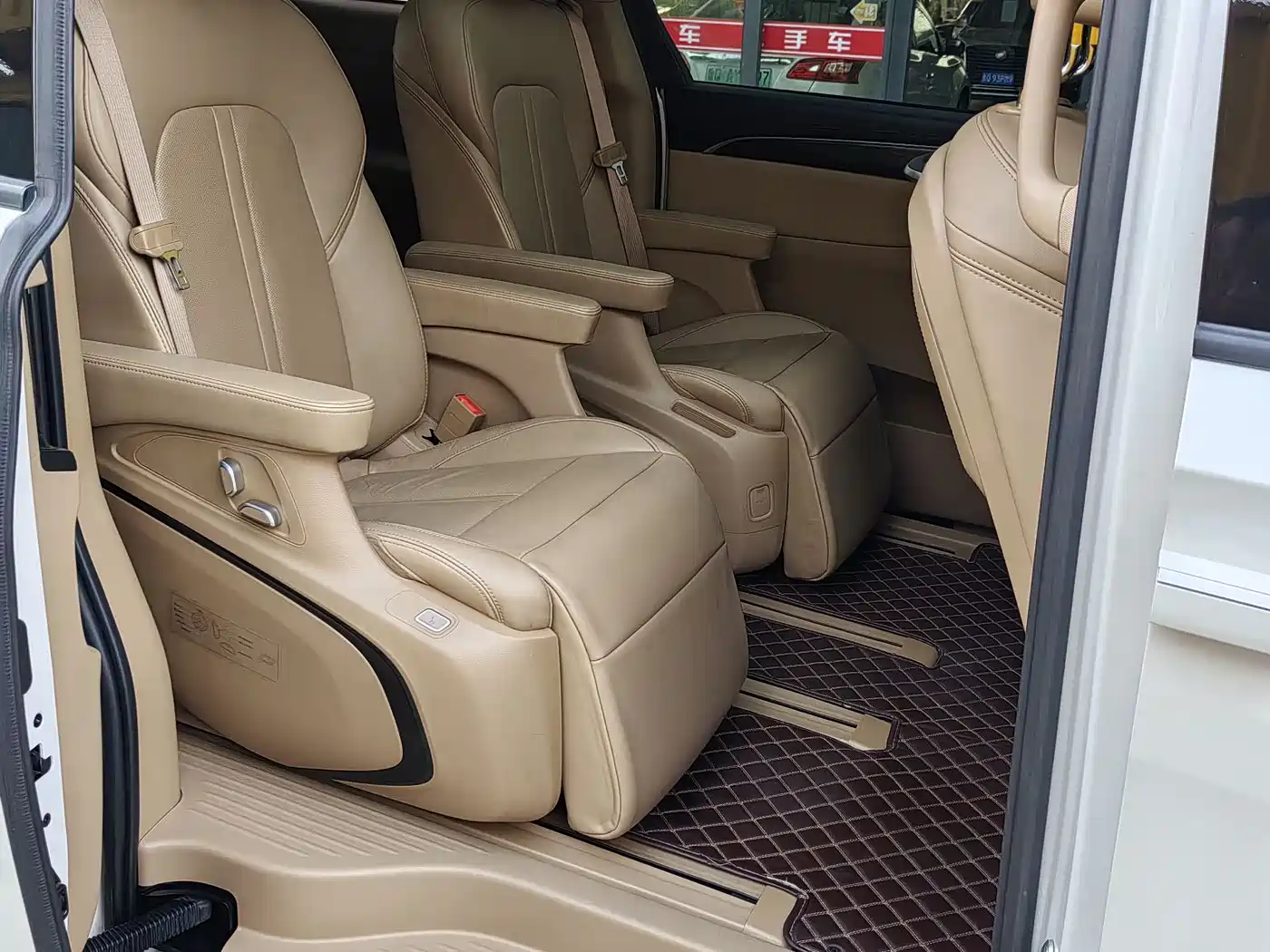 Buick GL8 2020 Model ES Landglory 653T Luxury фото 9