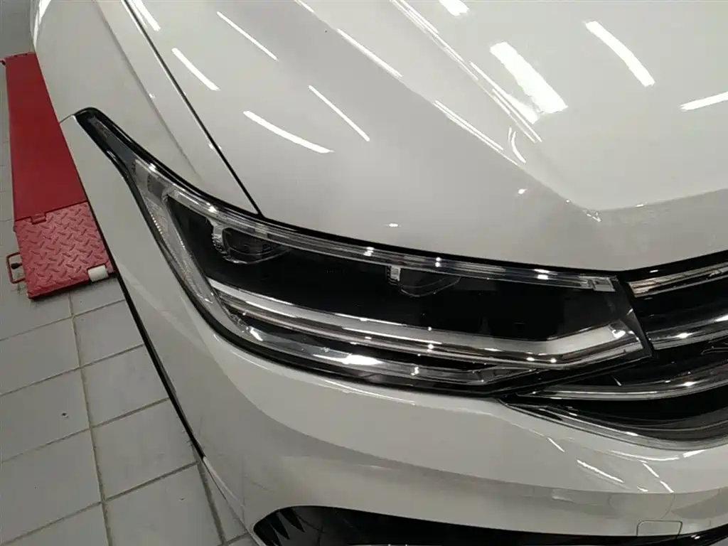 Volkswagen Tiguan L 2024 330TSI Automatic 2WD R-Line Premium Enjoyment Edition фото 13