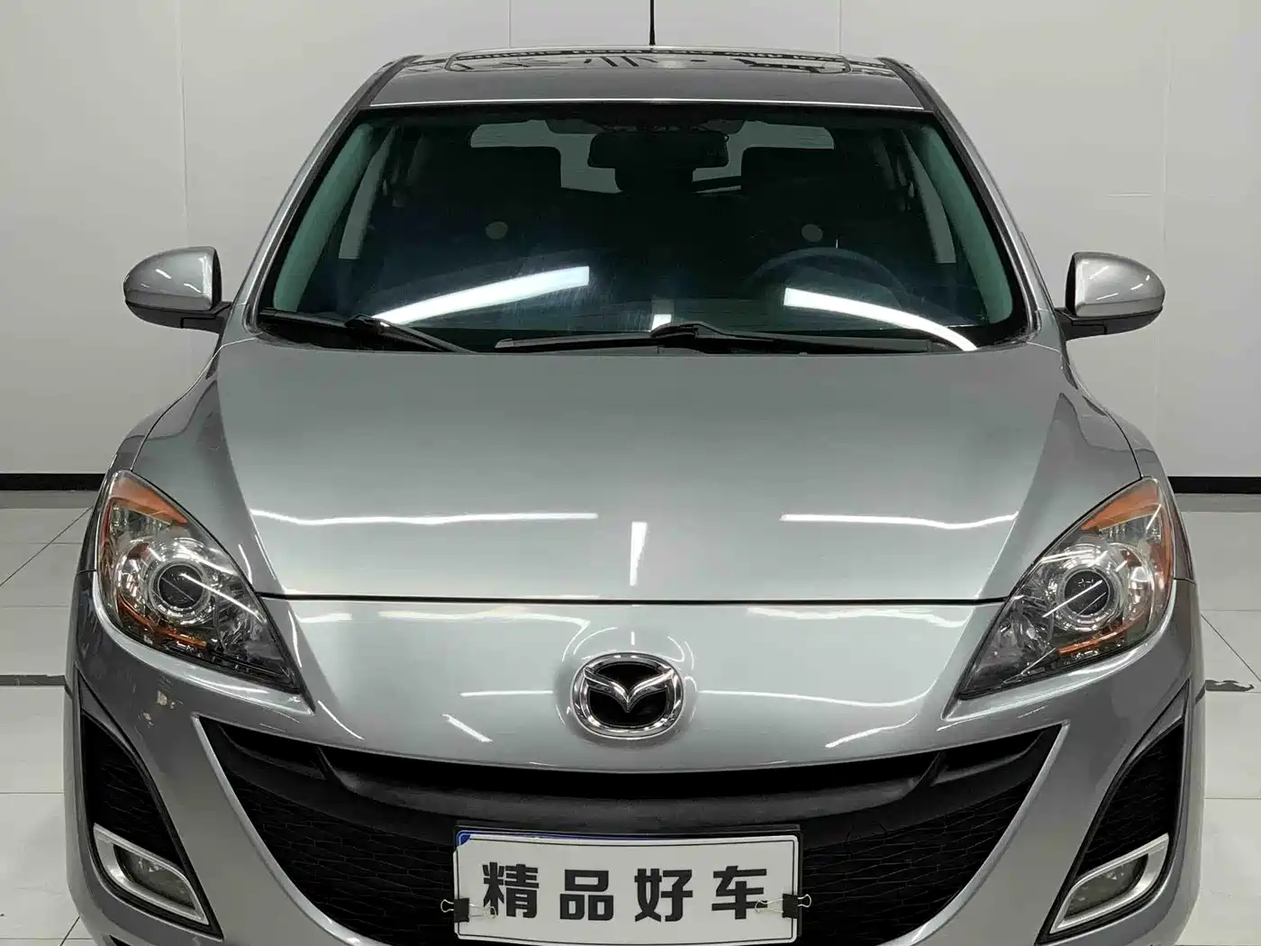 Mazda Mazda3 Axela 2014 2013 Hatchback 1.6L Automatic Elite