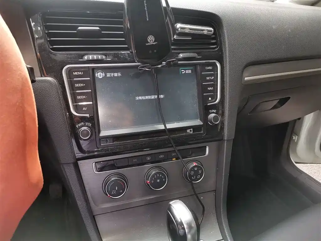 Volkswagen Golf 2014 1.6L Automatic Comfort фото 6