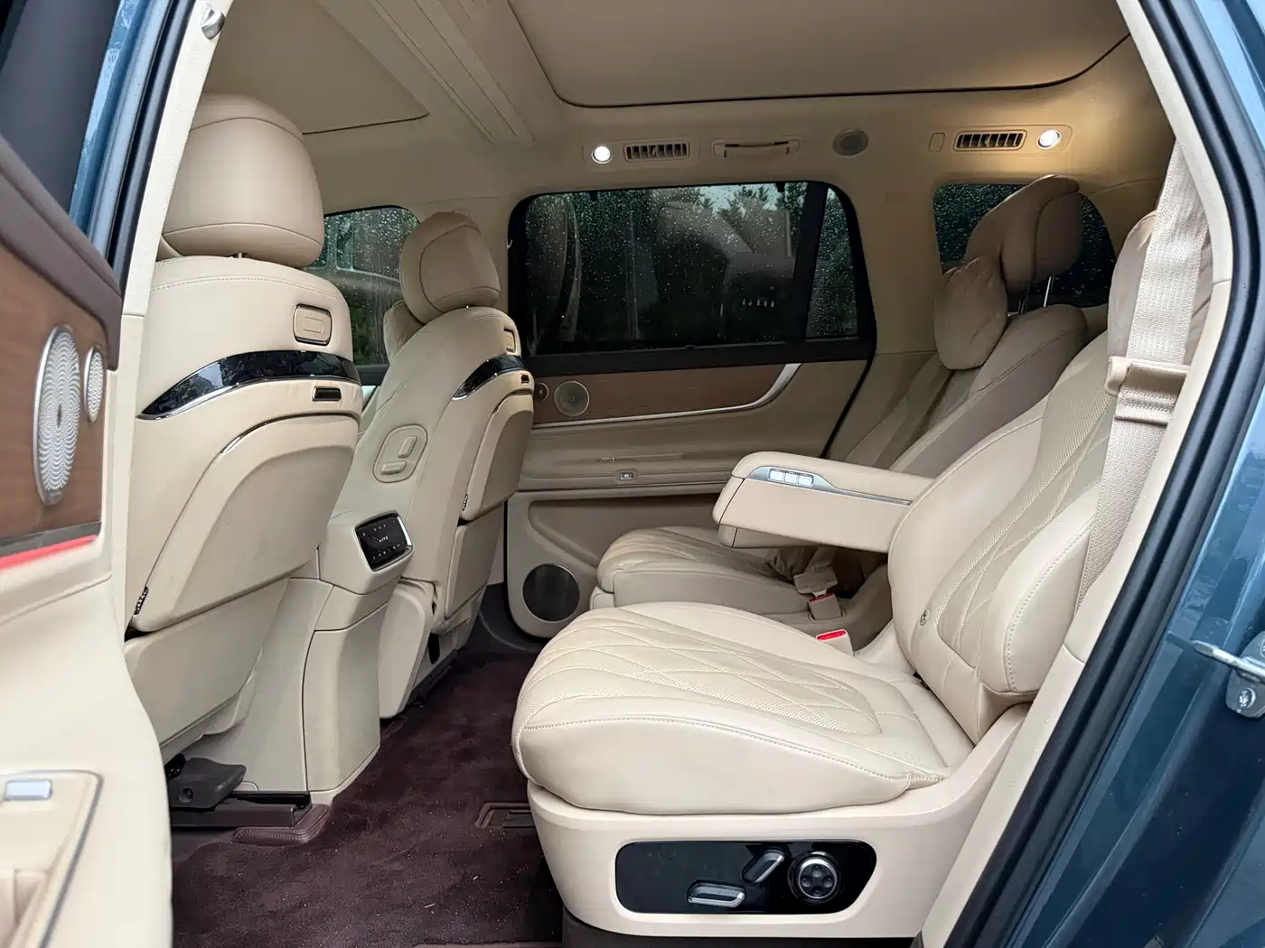 AITO Wenjie AITO M9 2024 Extended Range Ultra 42kWh 6-Seater фото 14