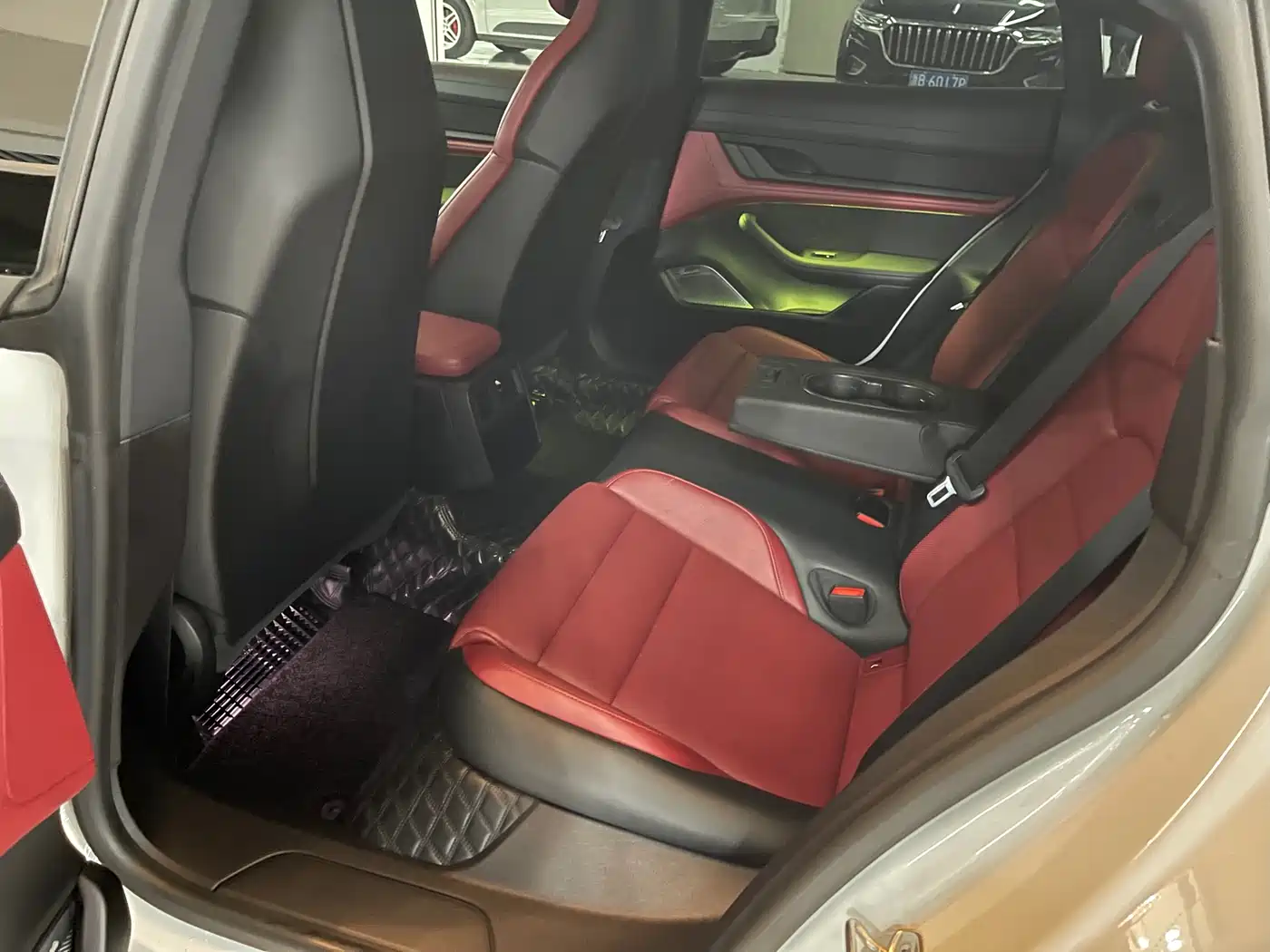 Porsche Taycan 2020 Taycan фото 13