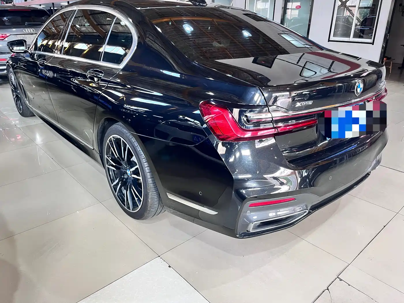 BMW 7 Series 2019 730Li M Sport Package фото 15
