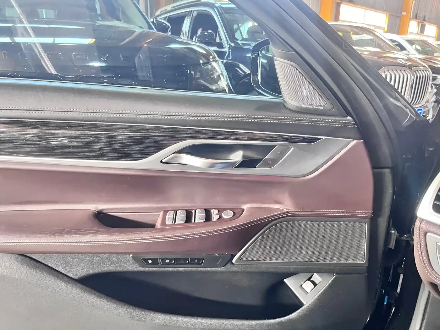 BMW 7 Series 2019 730Li M Sport Package фото 8