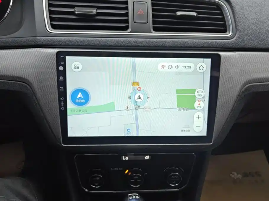 Volkswagen Lavida Tour 2017 180TSI DSG Comfort Edition фото 13