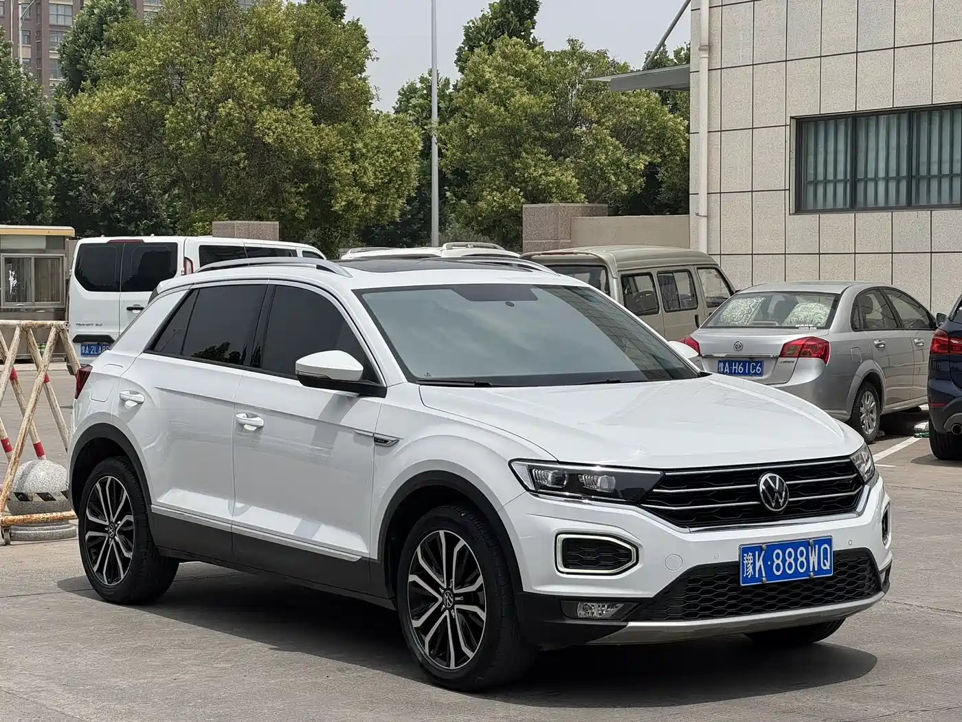 Volkswagen T-ROC 2022 280TSI DSG 2WD Comfort PLUS фото 3