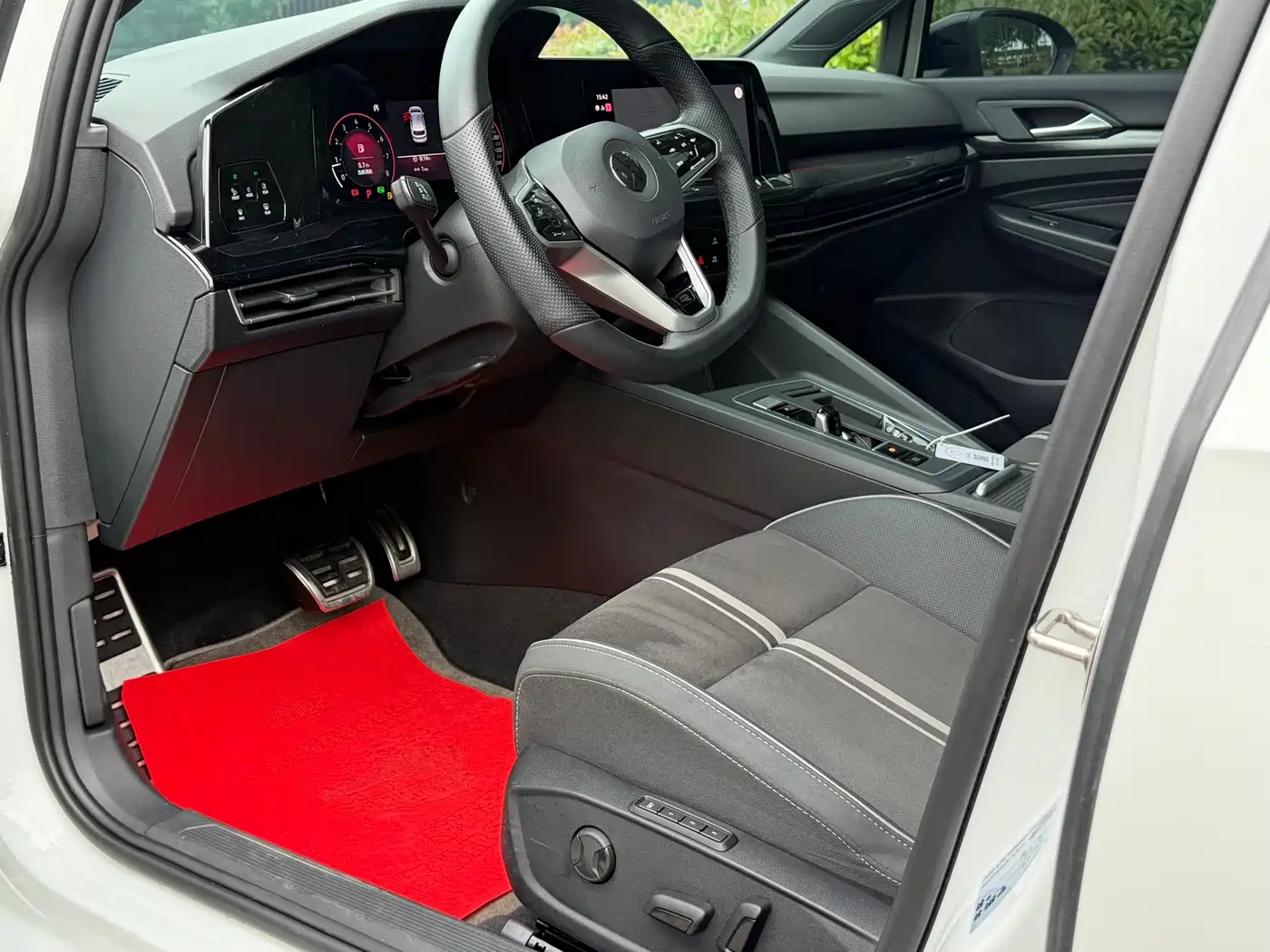 Volkswagen Golf 2023 280TSI DSG R-Line Lite фото 8