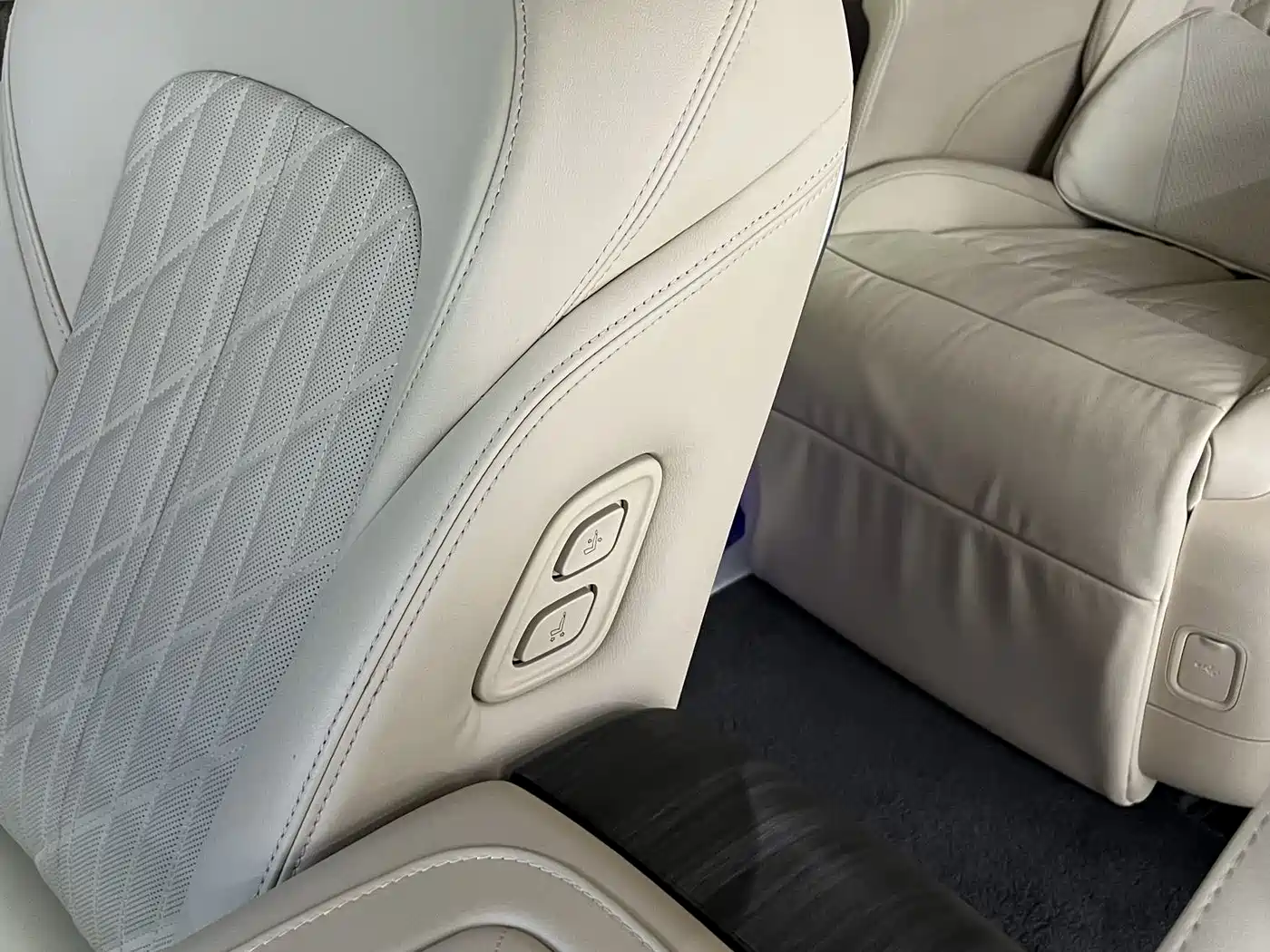 Buick GL8 2023 ES Landmaster Luxury фото 10
