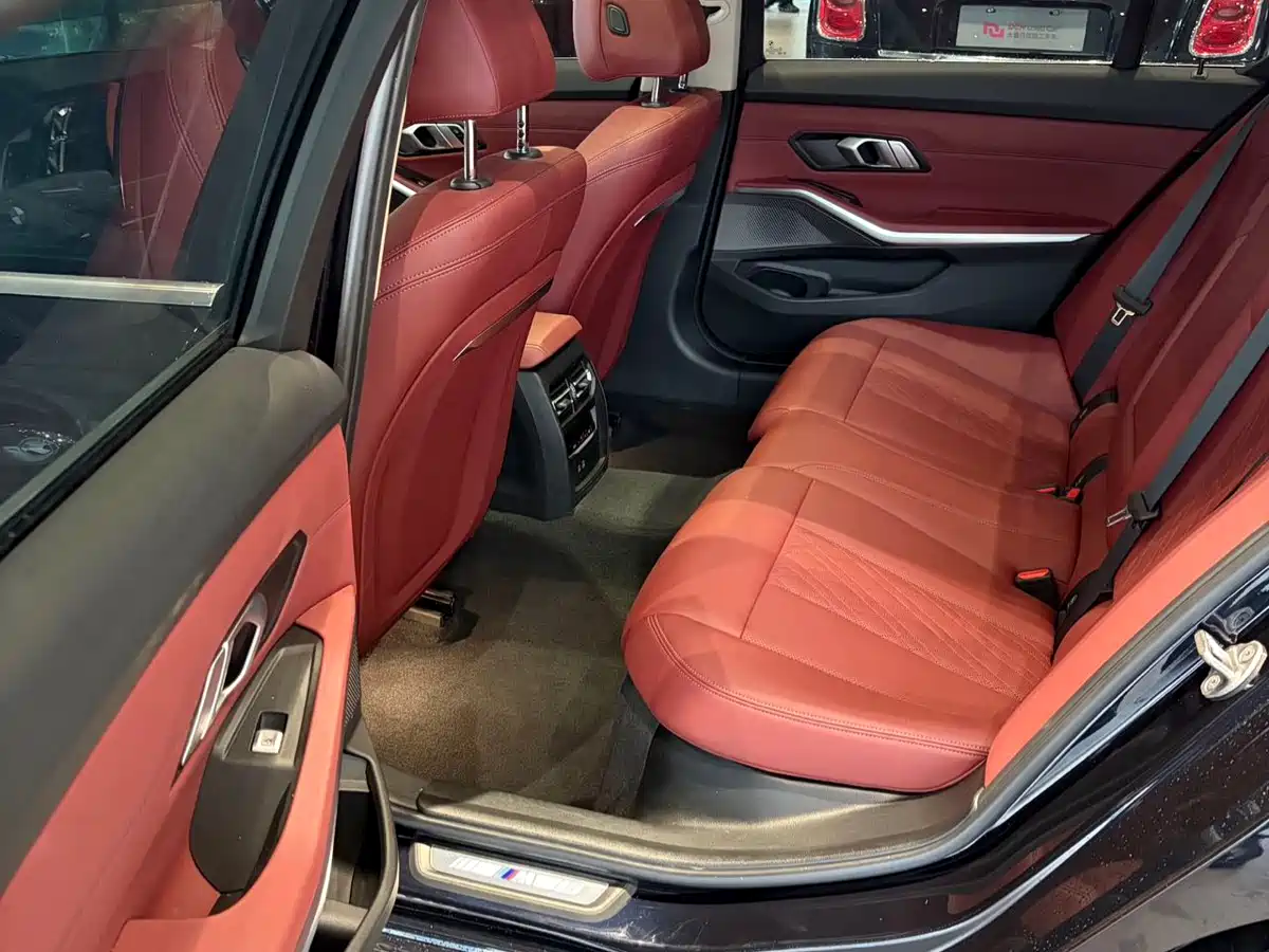 BMW 3 Series 2023 320Li M Sport Package фото 8
