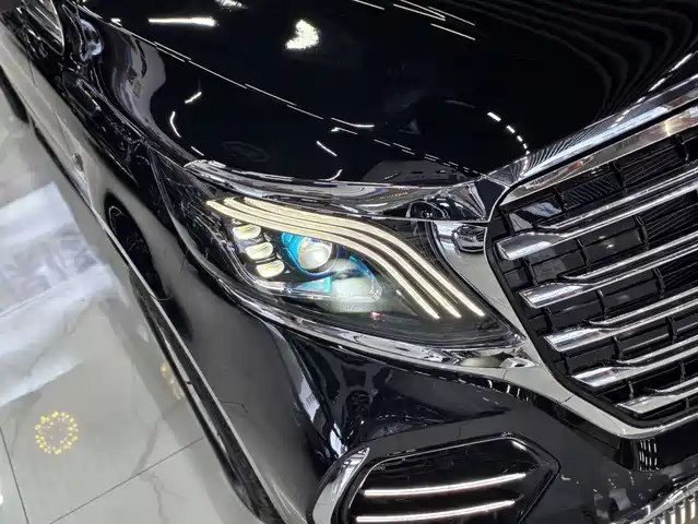 Mercedes-Benz Vito 2024 2.0T Business 7-Seater — фото 5