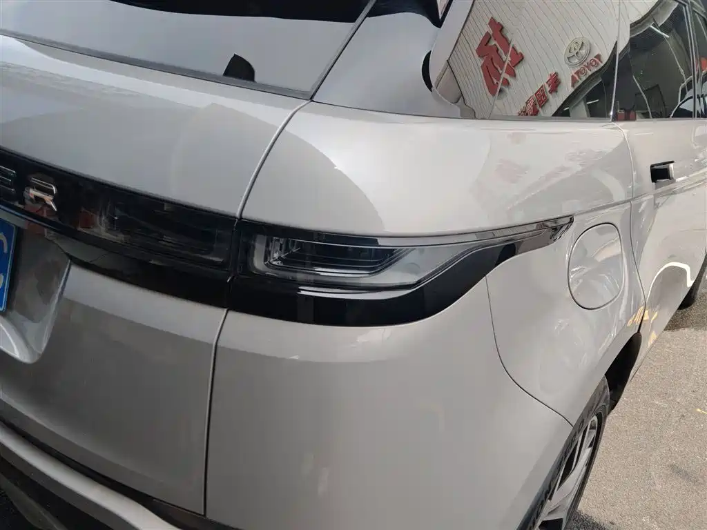 Land Rover Range Rover Evoque 2021 Range Rover Evoque L 249PS R-Dynamic First Edition Launch Edition фото 8