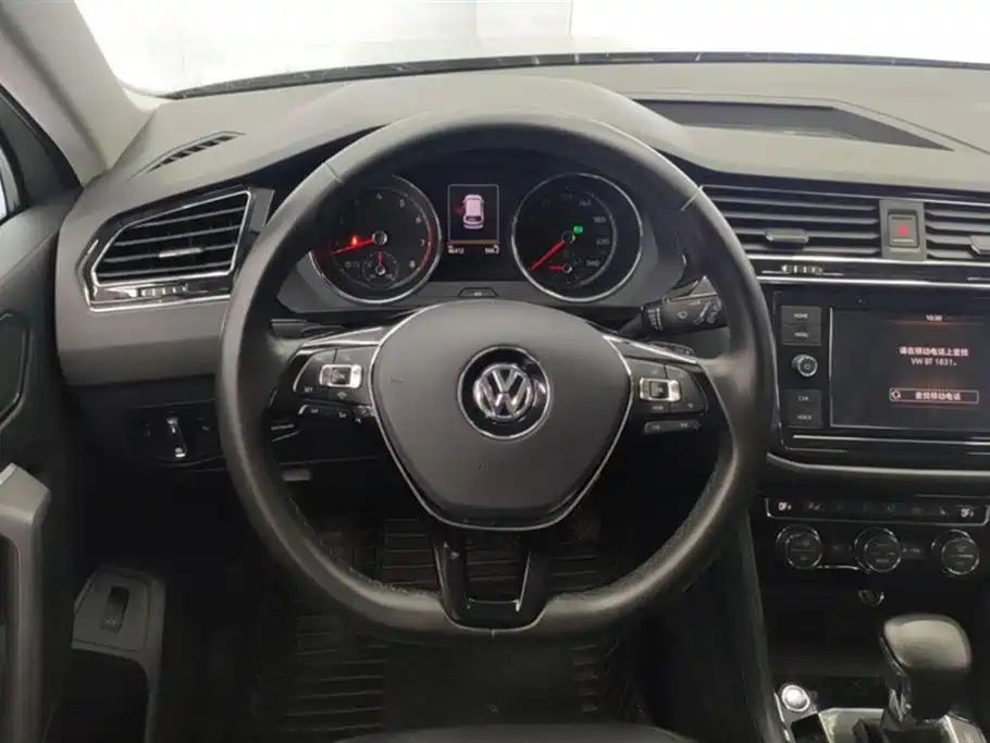 Volkswagen Tiguan L 2017 330TSI Automatic 2WD Luxury Edition фото 15
